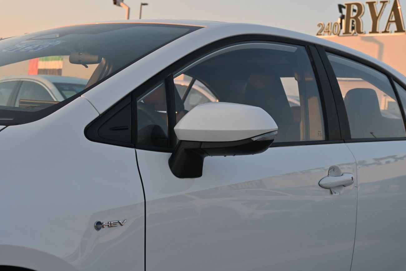 تويوتا ليفين Toyota Levin Luxury 1.8L Hybrid, FWD Model 2025