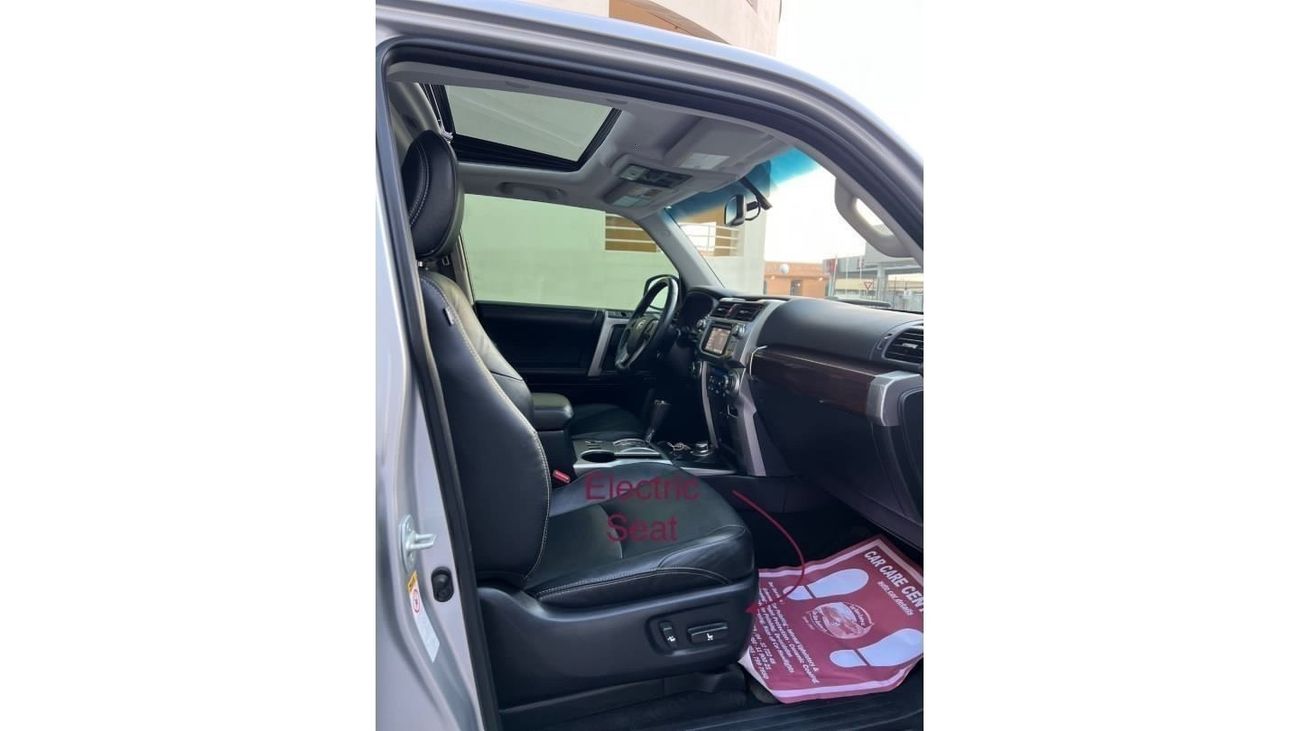 Toyota 4Runner LIMITED  4x4 Drive,7Seat,Sunroof,Leather seat full option