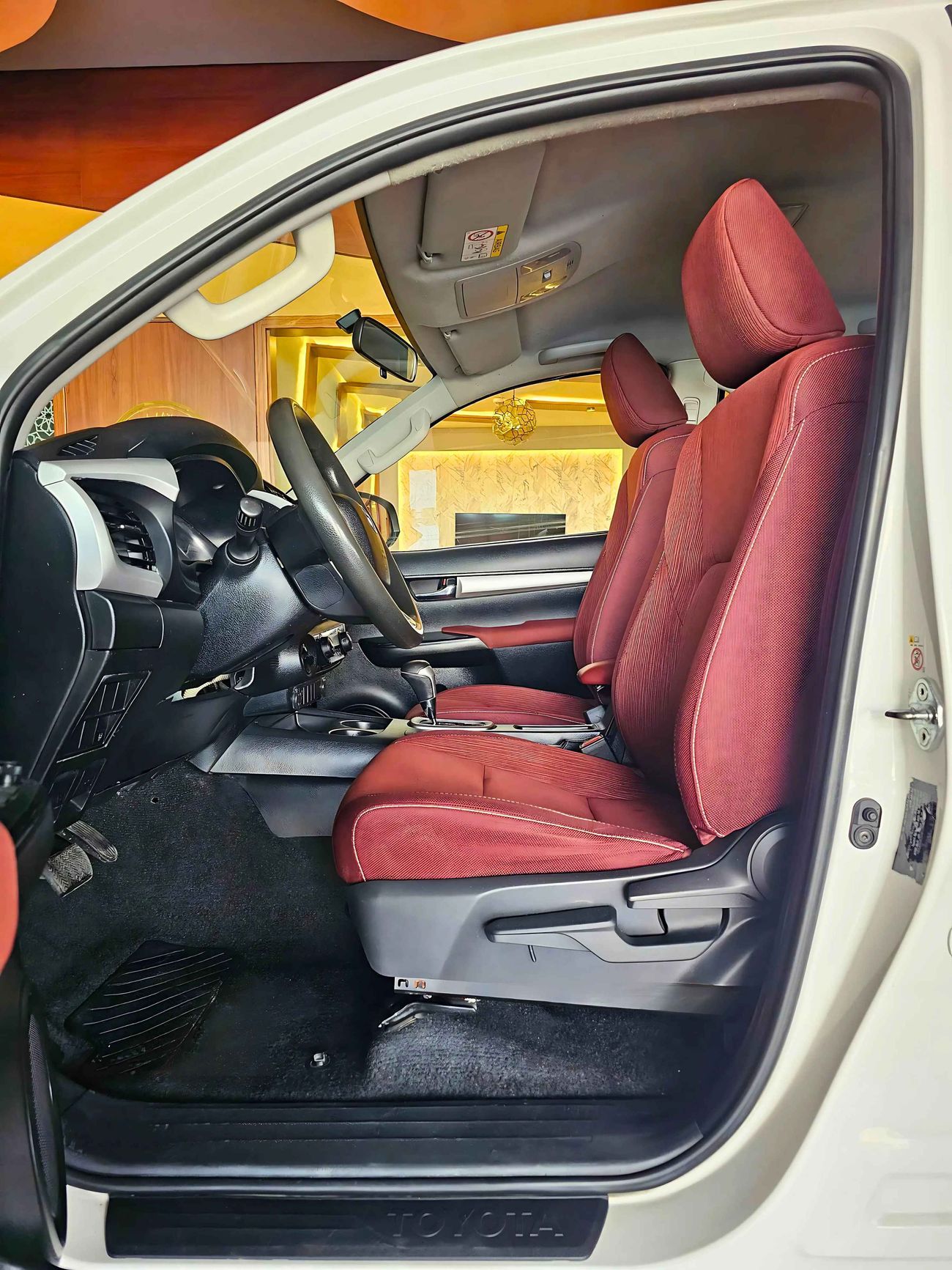 تويوتا هيلوكس SR5 /WIDE BODY/ PETROL A/T / 2.7L V4 4WD / ONLY FOR EXPORT /LOT#49663