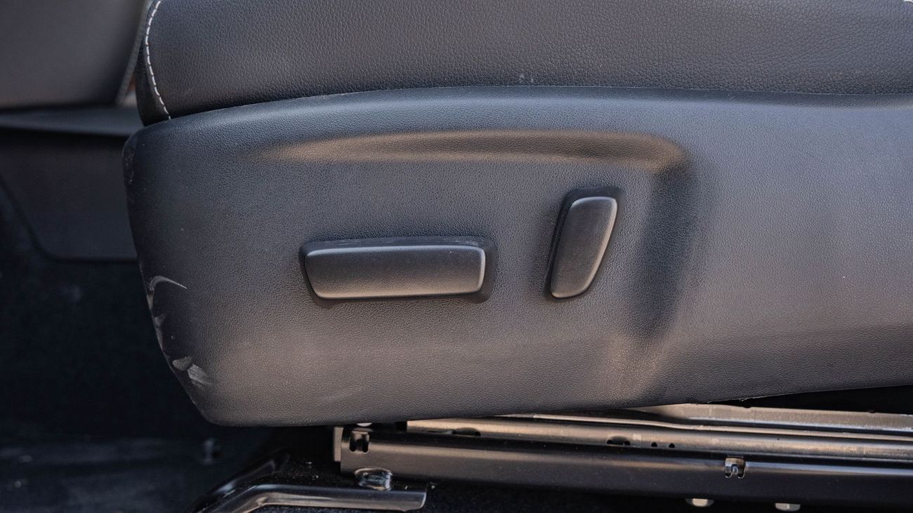 تويوتا فورتونر 2025 Toyota Fortuner Adventure SR5 V6 4.0L AT Petrol