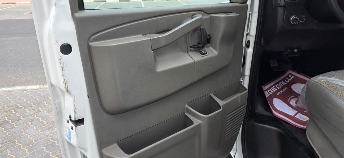 GMC Savana 3500 HD PETROL