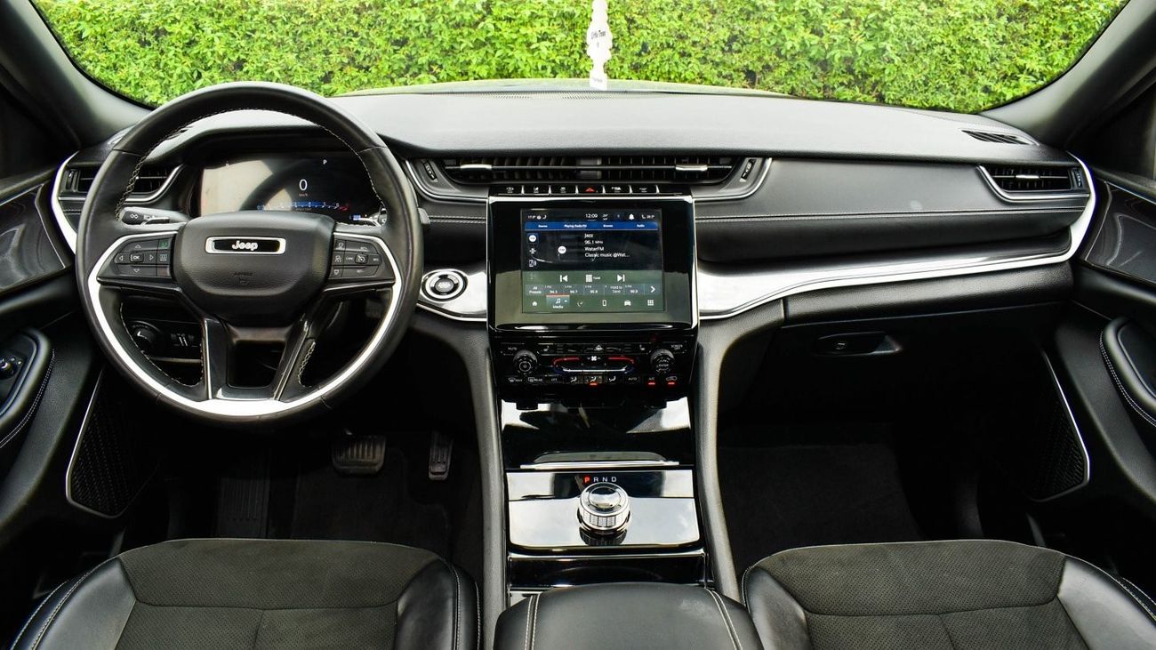 Jeep Grand Cherokee Canadian specs