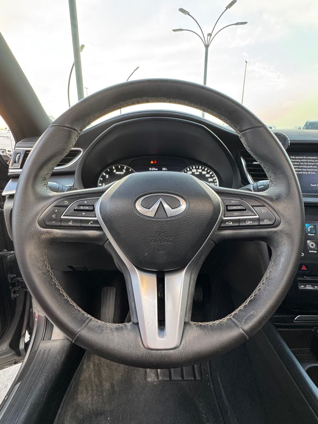 إنفينيتي QX55 2.0T Luxe (AWD)