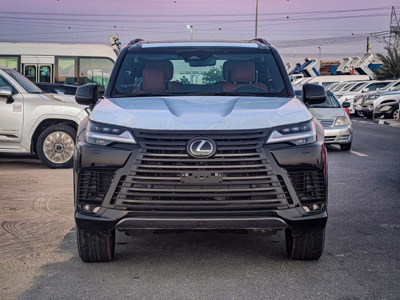 لكزس LX 700h VIP
