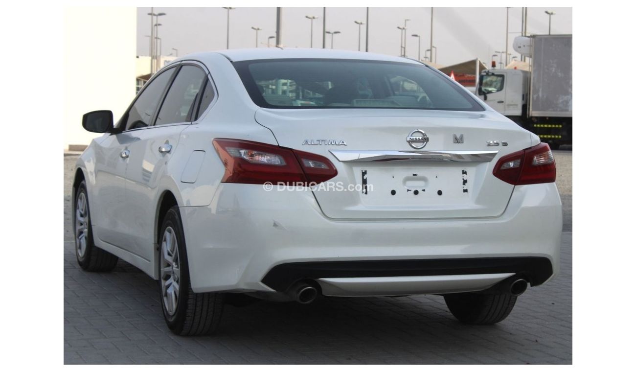 Nissan Altima S NISSAN ALTIMA 2018 WHITE GCC EXCELLENT CONDITION WITHOUT ACCIDENT