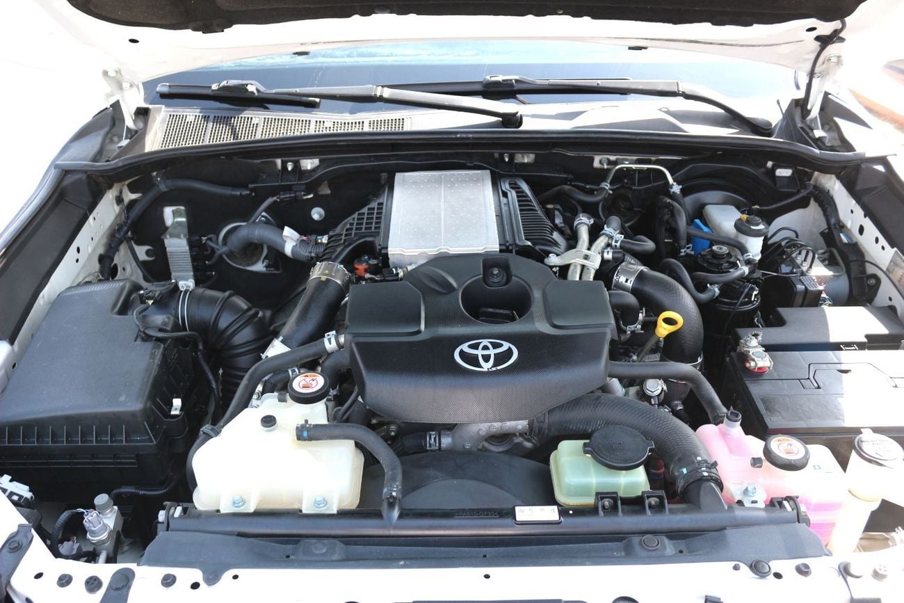 تويوتا هيلوكس SGLX ADV 2.8L