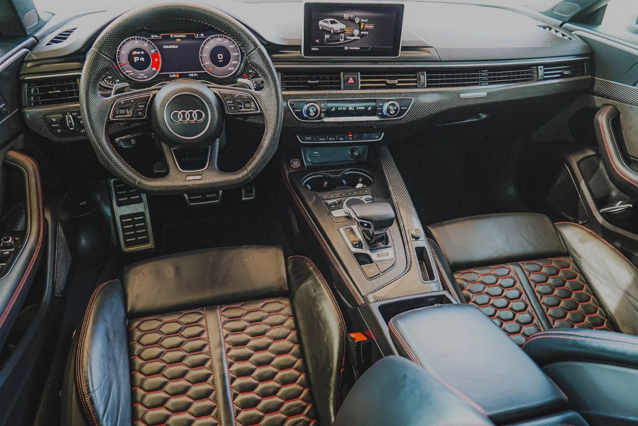 Audi RS5 TFSI quattro