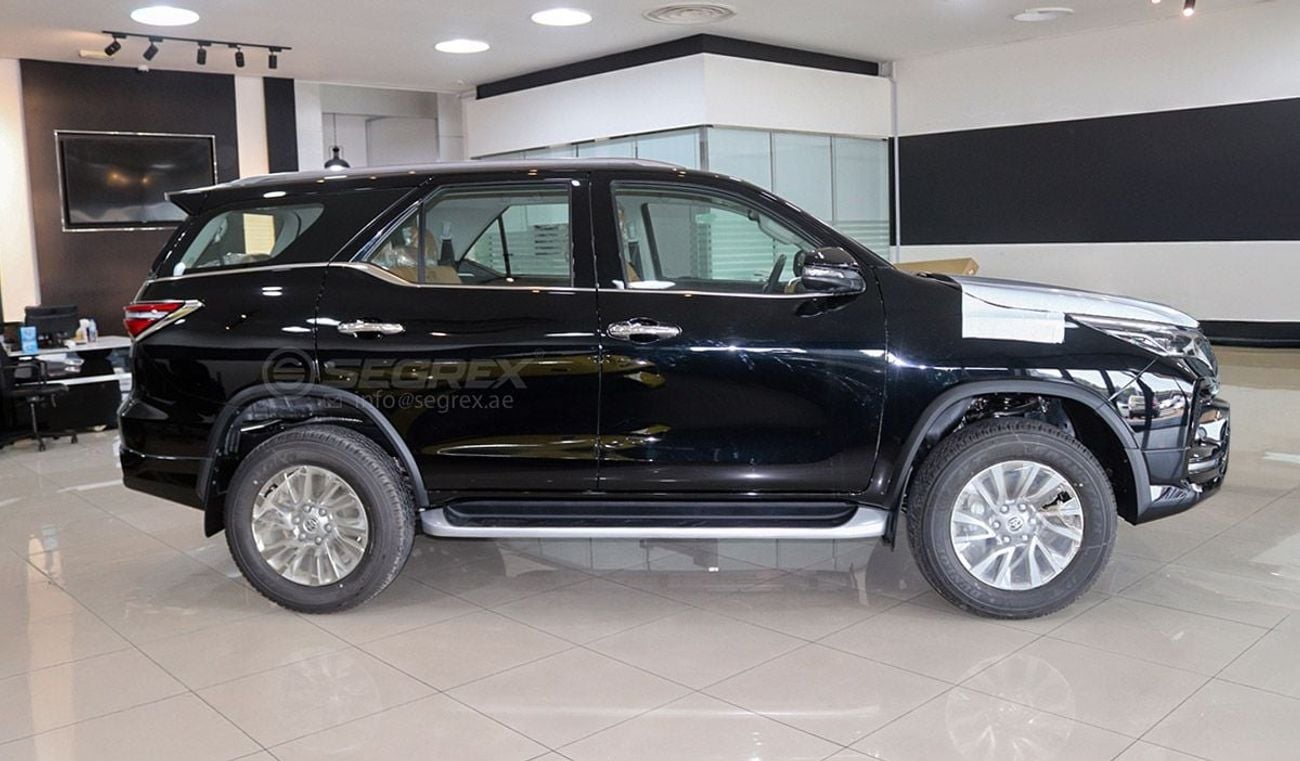 Toyota Fortuner 2025 Model Toyota Fortuner, 4.0L Petrol 4WD 6A/T