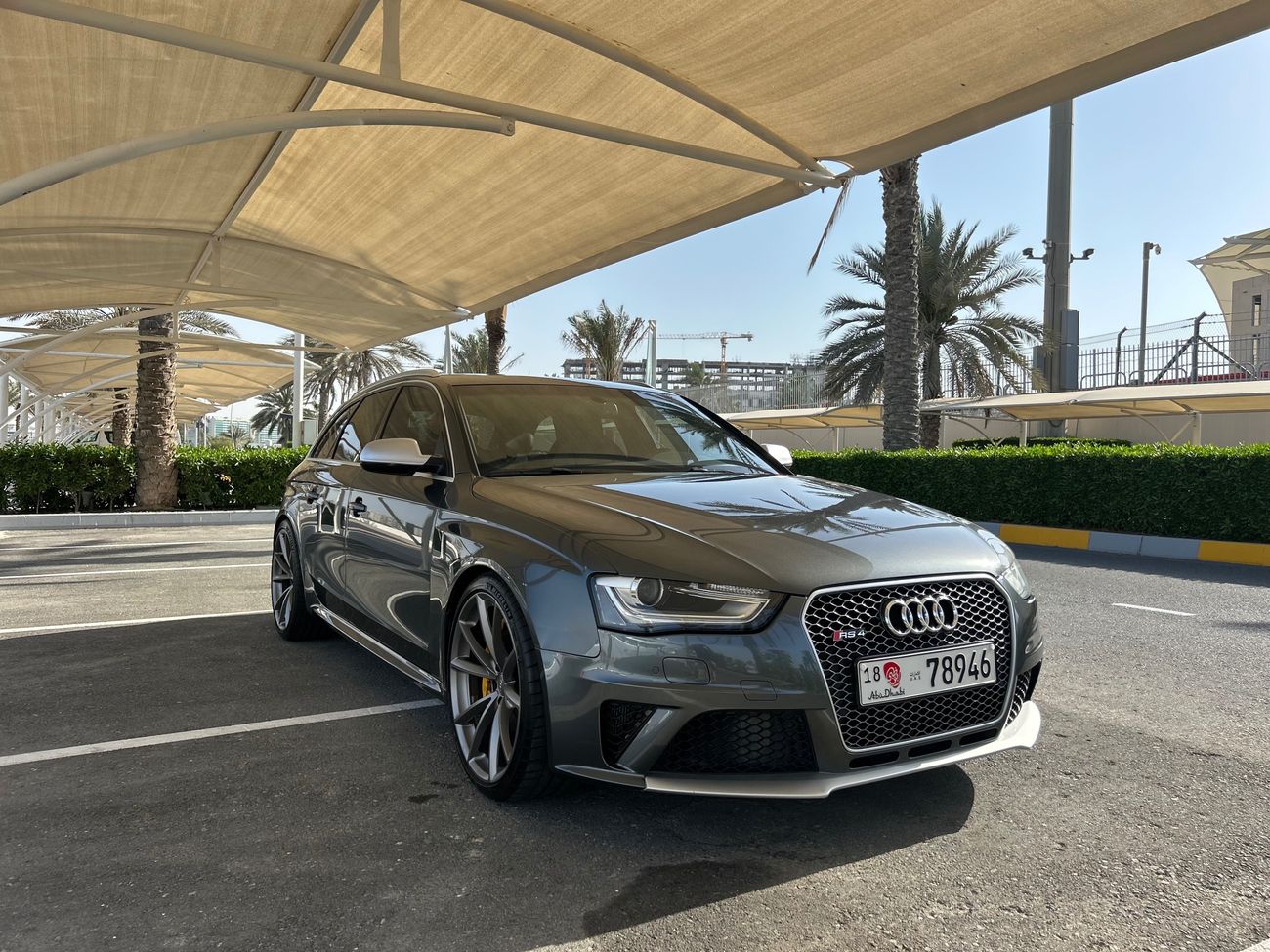 Audi RS4 FSI quattro 4.2L