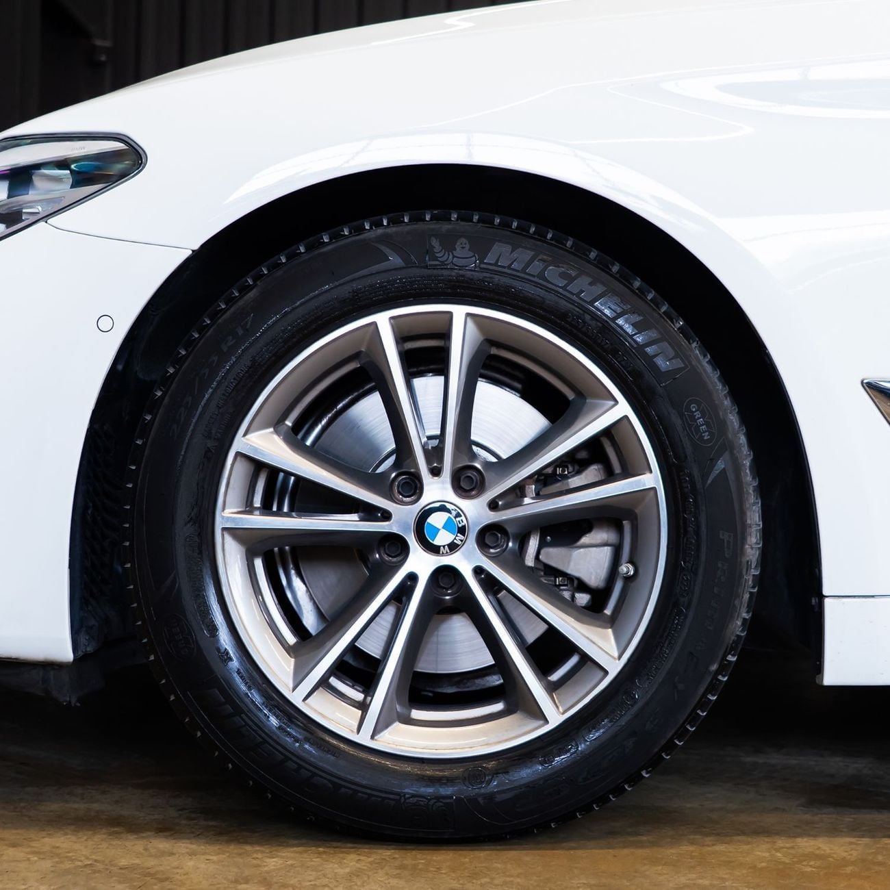 BMW 520i Exclusive 1.6L AED 1,589 pm • 0% Downpayment • BMW 520i • 1 Year Warranty