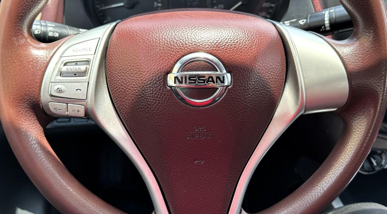 Nissan Navara Std 2.5L RWD A/T