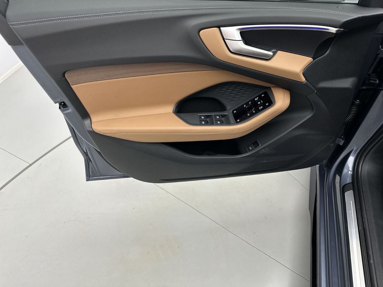 أودي A5 Sedan TFSI 204hp (Ref# 24296)