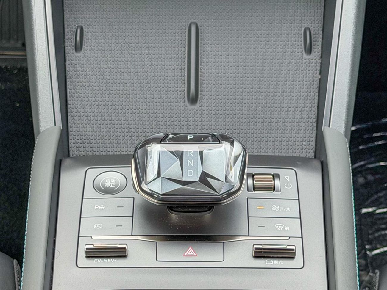 بي واي دي كين ال دي ام-اي BYD QIN L 2025 1.5L DM-i Hybrid