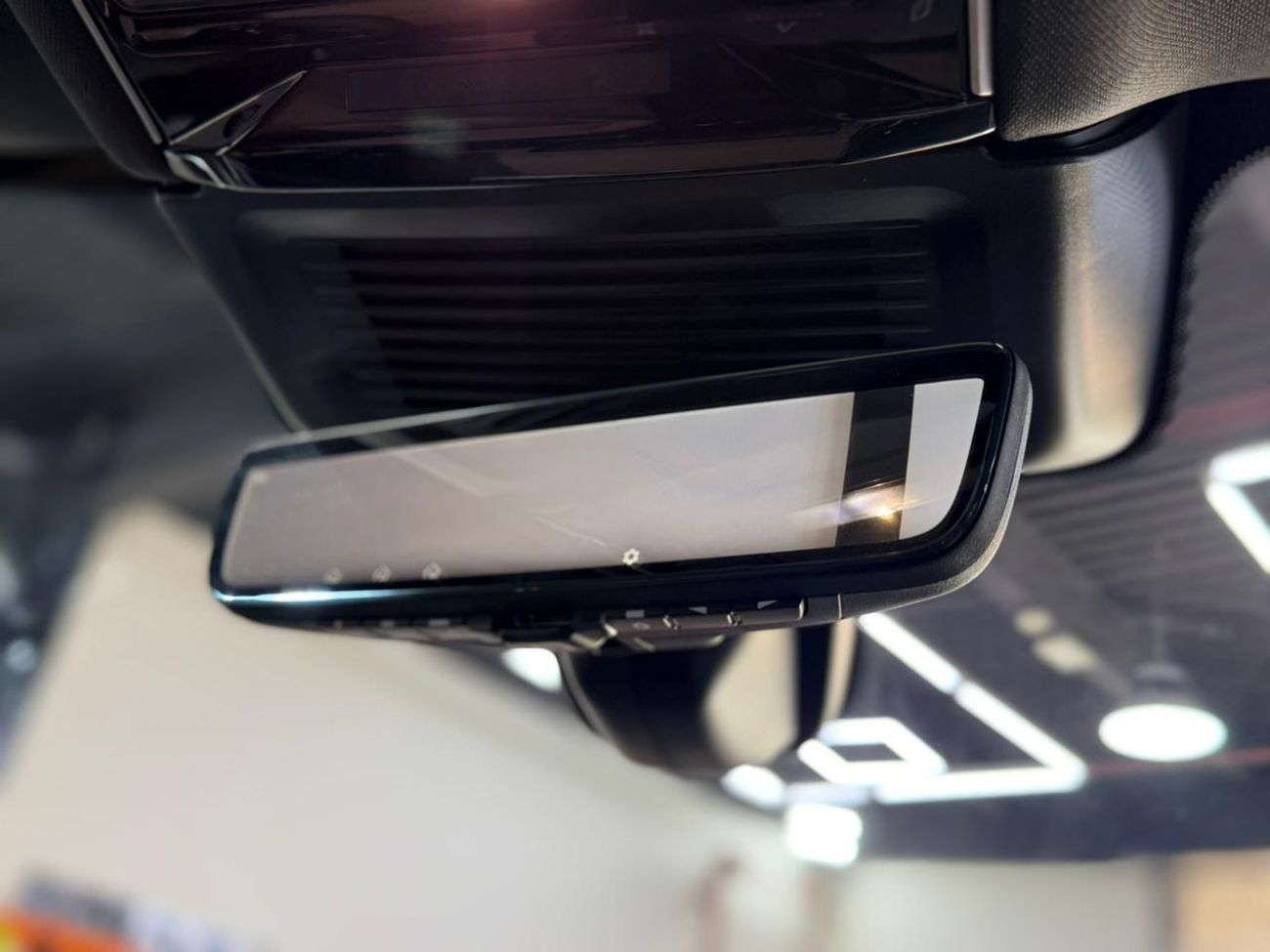 لاند روفر رينج روفر سبورت P400 2025