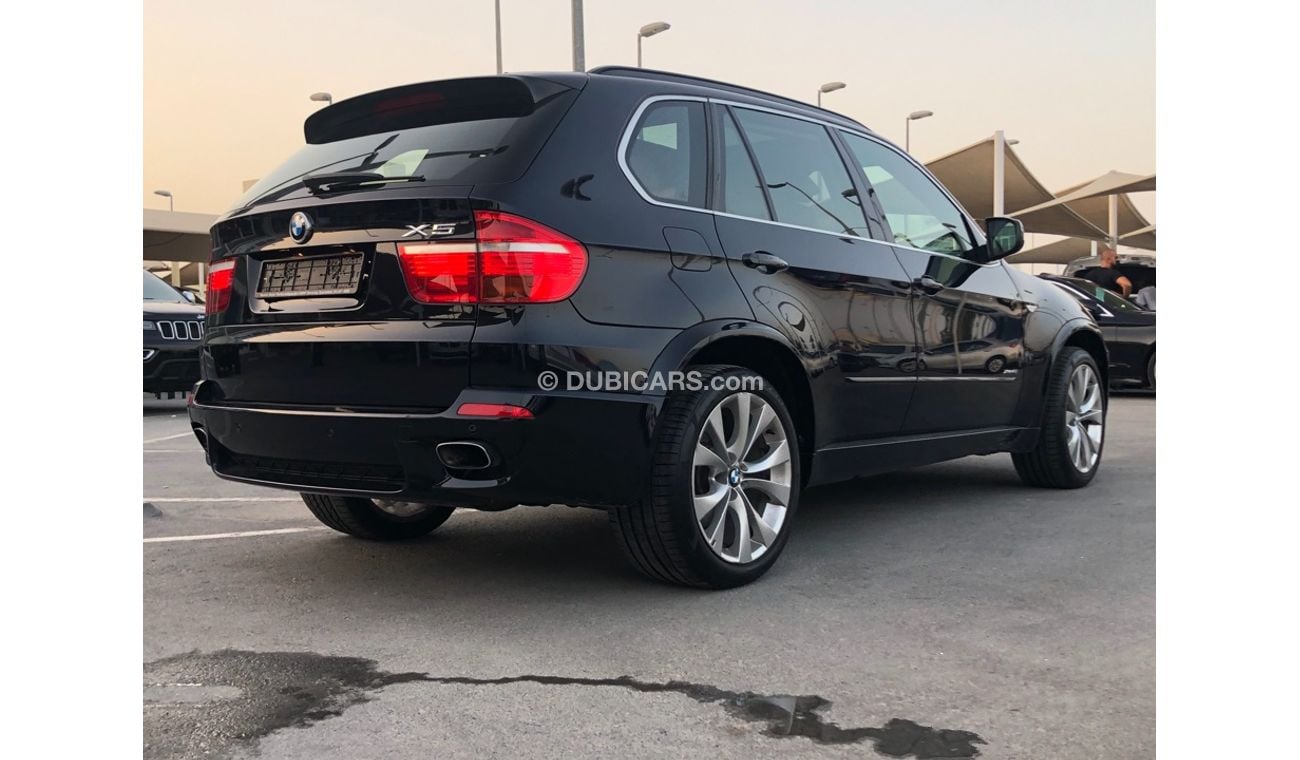 بي أم دبليو X5 موديل 2010 خليجي فل مواصفات كراسي جلد ومثبت سرعه وتحكم كهربي كامل ونظام صوت ممتاز وكاميرا خلفيه
