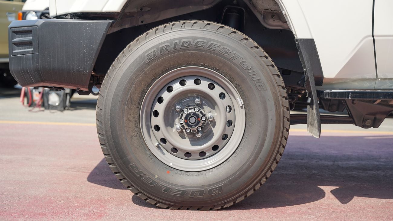 Toyota Land Cruiser 70