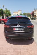 إنفينيتي FX35 Sport