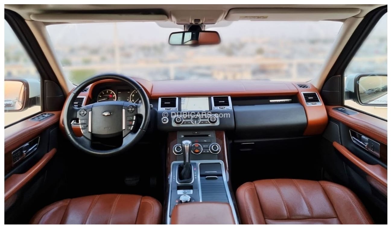 Land Rover Range Rover Sport 2011-GCC-FULL OPTION-EXCELLENT CONDITION
