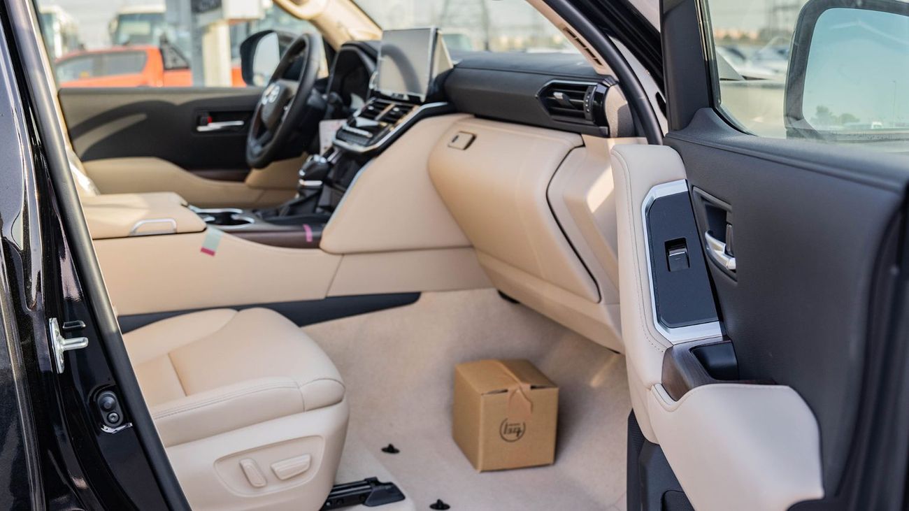 تويوتا لاند كروزر 2026 Toyota Land Cruiser 300 GXR 3.5L AT Petrol (Black)
