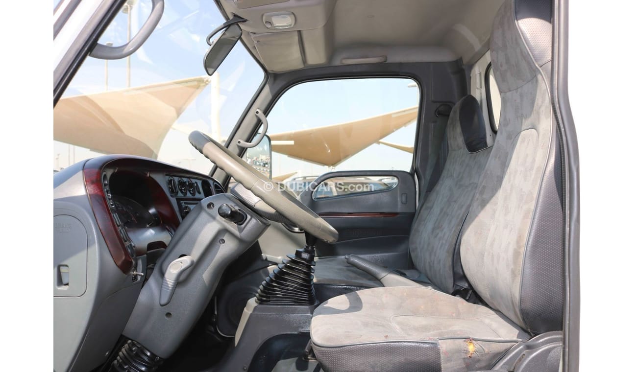 Hyundai HD 65 HD65 - 3 TON PICKUP WITH EXCELLENT CONDITION AND GCC SPECS