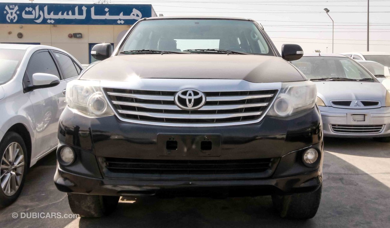 Toyota Fortuner SR5