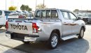 Toyota Hilux SR5 2.7 Petrol RWD M/T