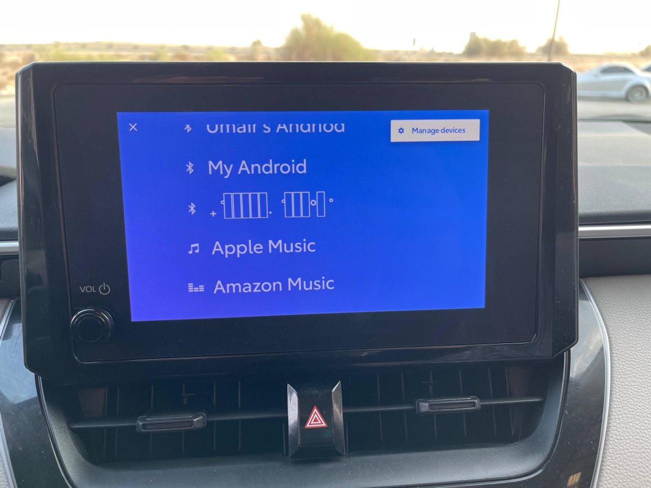 Toyota Corolla SE 2.0L LE / 2.0L V4 / LOW MILAGE / RADAR / ROAD ASSIST / BLIND SPOT / IN PERFECT CONDITION