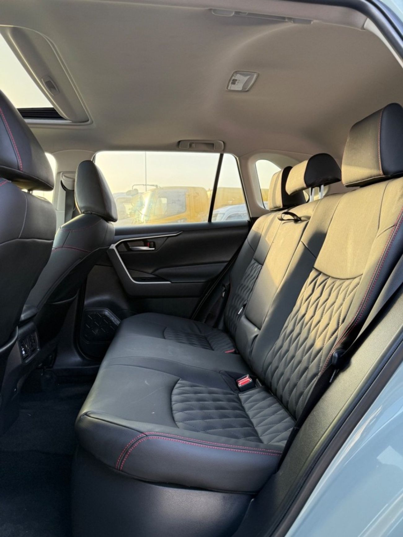 Toyota RAV4 XLE 2.5L 2021 TOYOTA RAV4 XLE HYBRID 4x4 FULL OPTIONS IMPORTED FROM USA