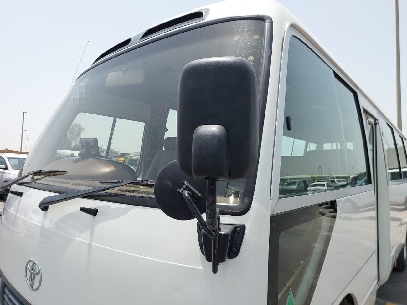 Toyota Coaster TOYOTA COASTER BUS RHD 2000 MODEL 4.2 L DIESEL MANUAL(PM01096)