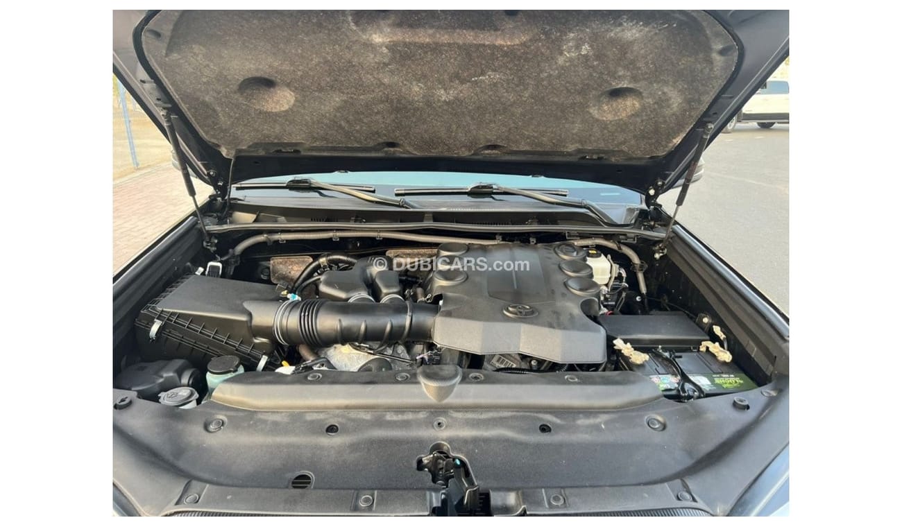 Toyota 4Runner 2019 BLACK EDITION PUSH START ENGINE SUNROOF 4x4