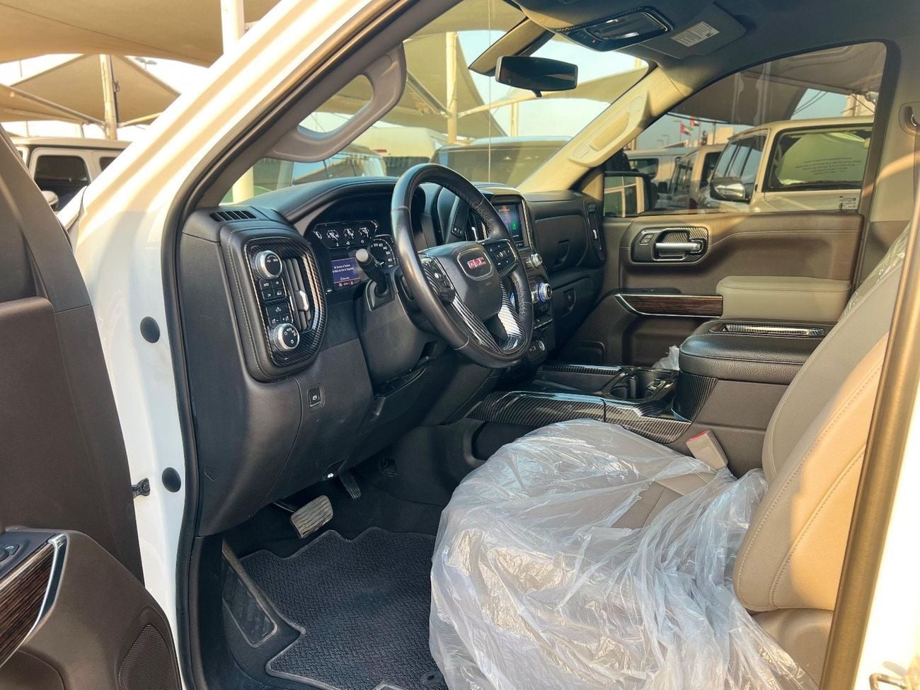 جي أم سي سييرا 5.3L V8 AT4 Crew Cab (AWD)