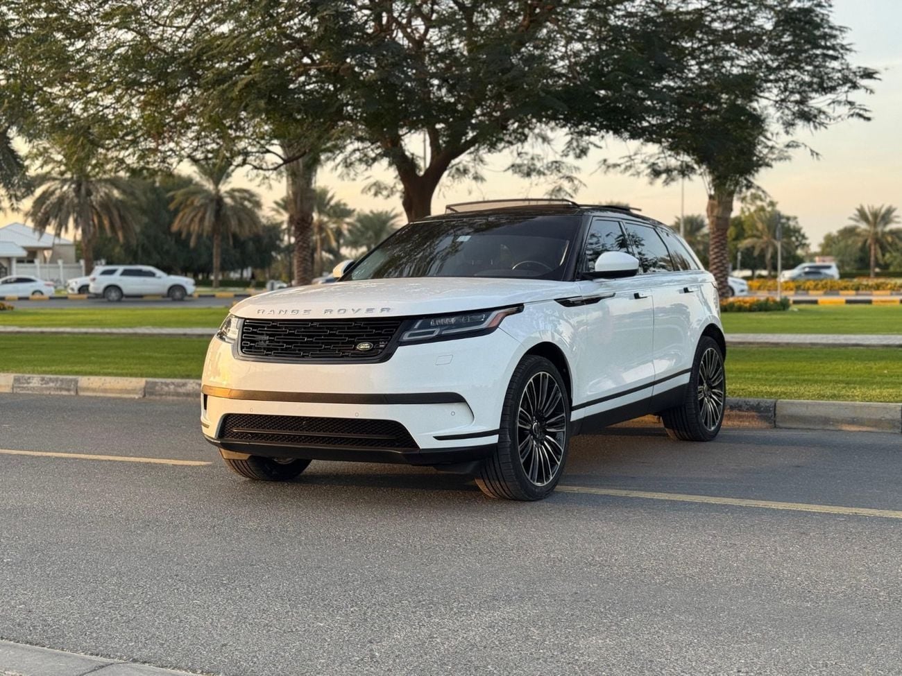 لاند روفر رينج روفر فيلار GL P250 S 2.0L Petrol