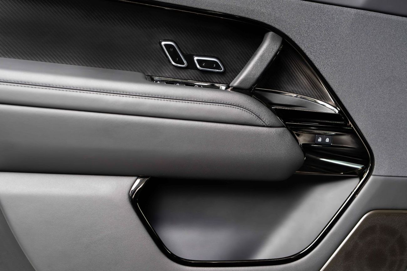 Land Rover Range Rover Sport SV Edition One - Main Dealer Warranty till 2029 - Full option - Showroom Condition