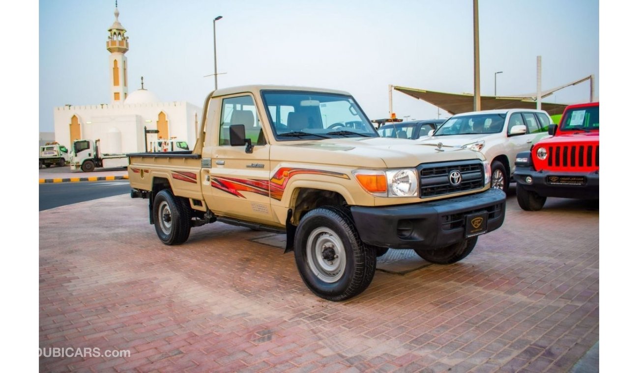 تويوتا لاند كروزر بيك آب 2015 | TOYOTA LAND CRUISER | PICKUP SINGLE CABIN | 4WD 4.0L V6 | GCC | | SPECTACULAR CONDITION | FLE