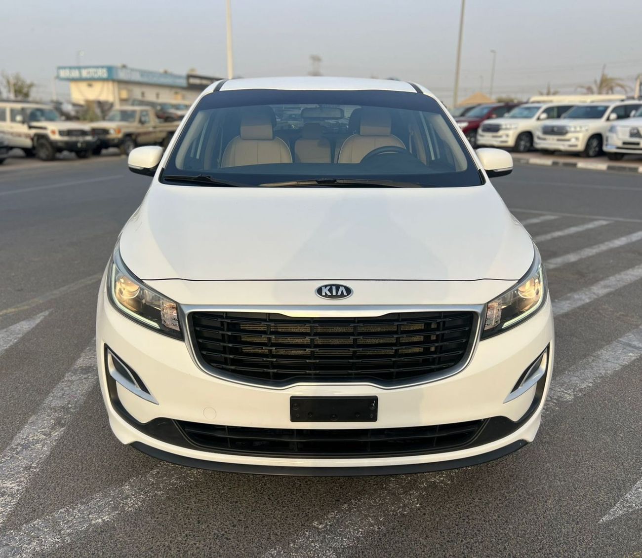 Kia Carnival 2020 Kia Carnival Gcc - No Accident - 7Seater Rear sensor