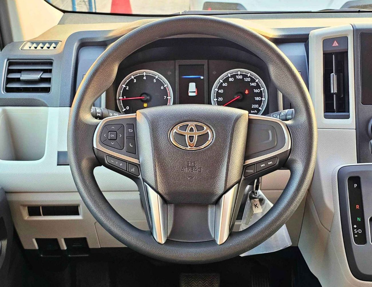 تويوتا هاياس CARGO MID ROOF/3.5L PETROL V6 A/T/ REAR CAMERA (CODE # HCPMB2)