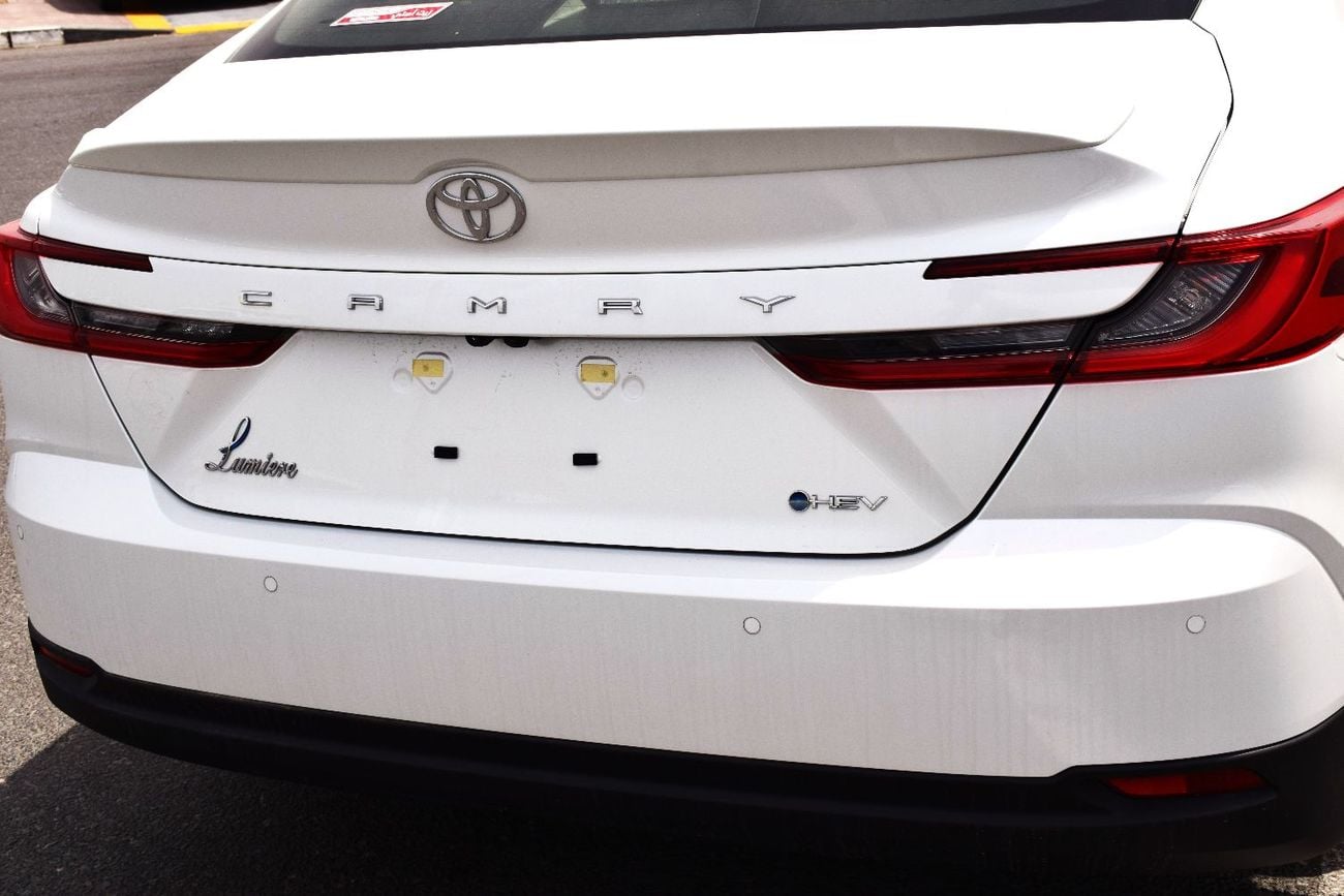 Toyota Camry Higher Trim With 5 Camera and panoramic roof