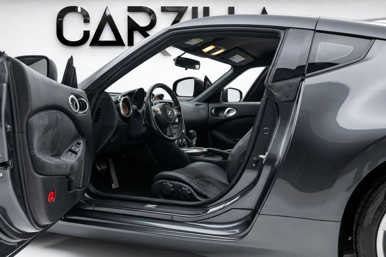 Nissan 370Z Std 3.7L (328 HP) A/T AED 2,302 P.M l 0% Downpayment l 370Z l 1 Owner l Excellent Condition