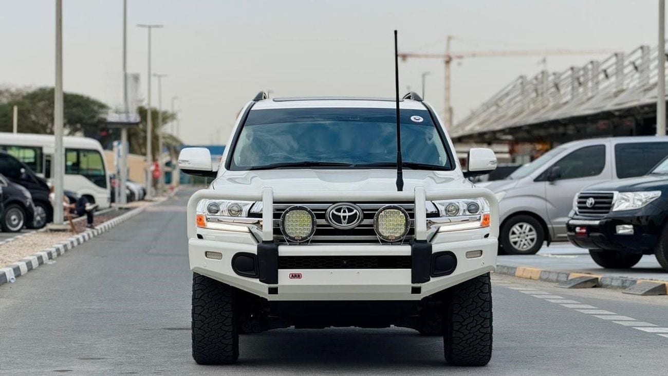 Toyota Land Cruiser 2019 | 4.5L DIESEL | AT | RHD | HEAVY BULL BAR WITH LED FOCUSED LIGHTS | PUSH START ENGINE | REAR CL