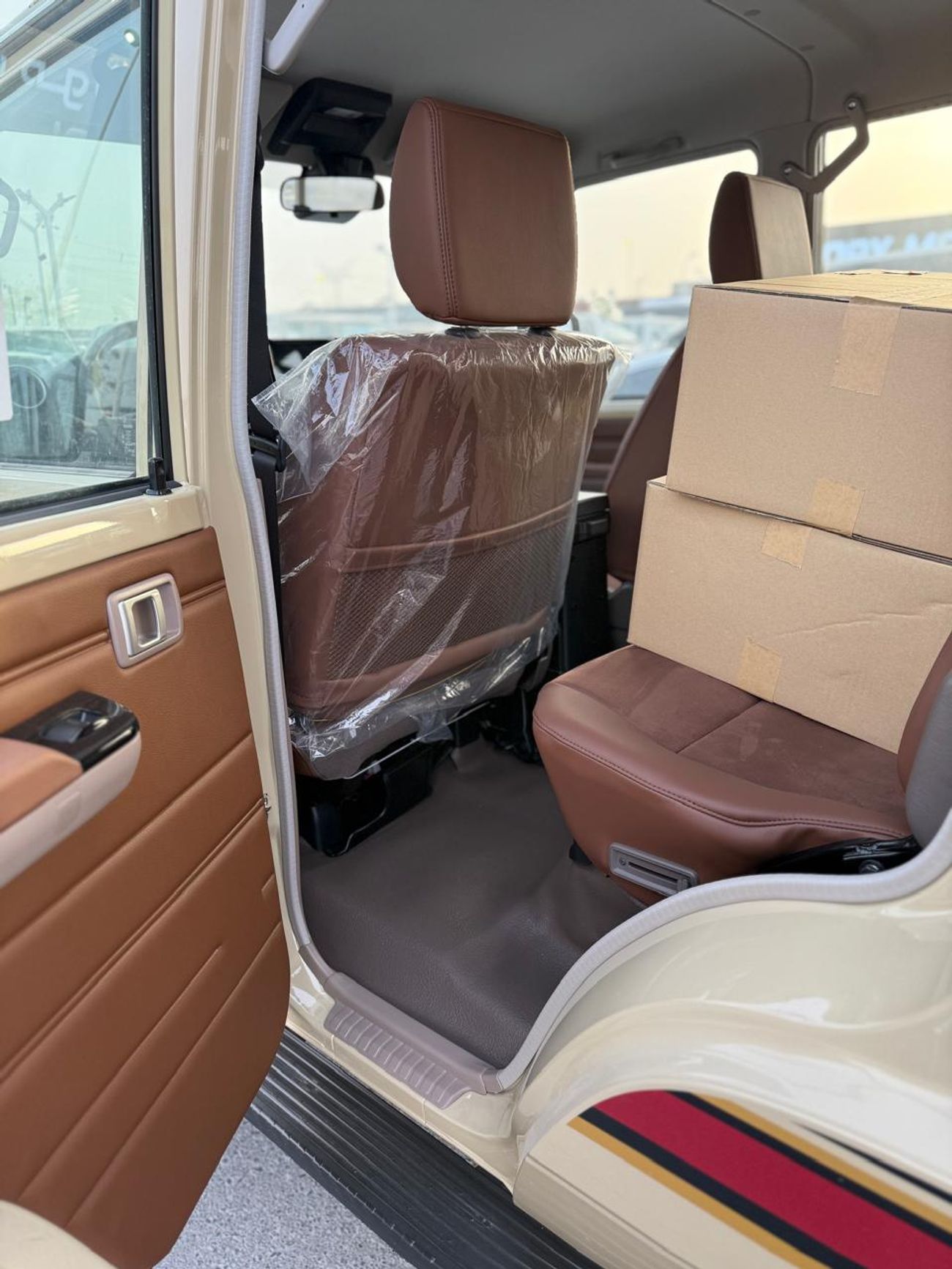 Toyota Land Cruiser Pick Up LC79 PICKUP 2.8L DIESEL D/C , FULL OPTION , A/T 2025 MODEL