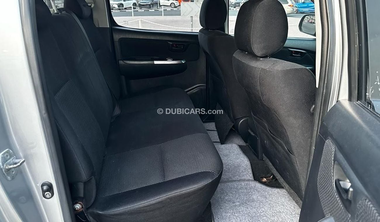 Toyota Hilux SR