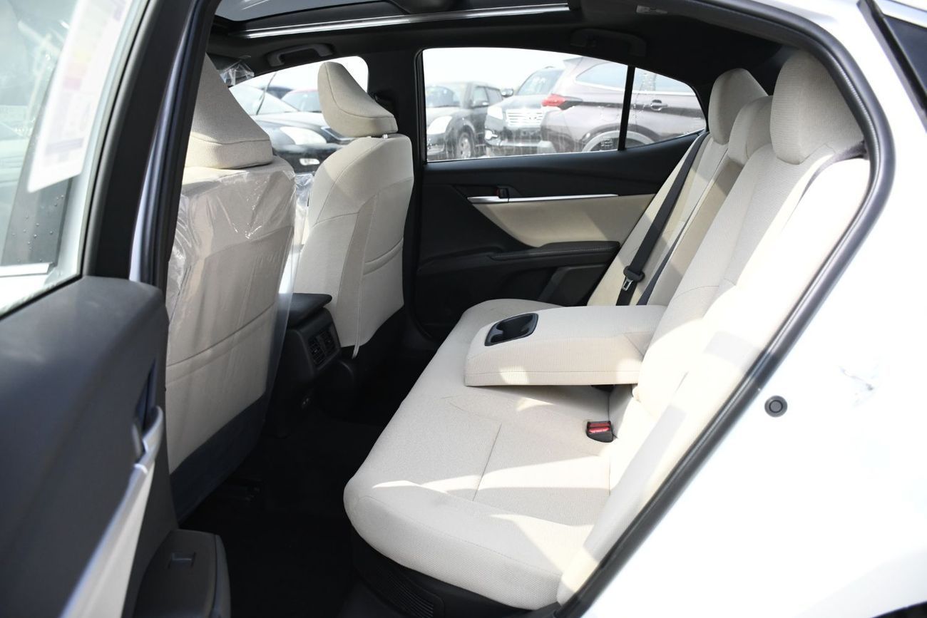 تويوتا كامري 2.5L LE HEV With Panoramic (Ready Stock)