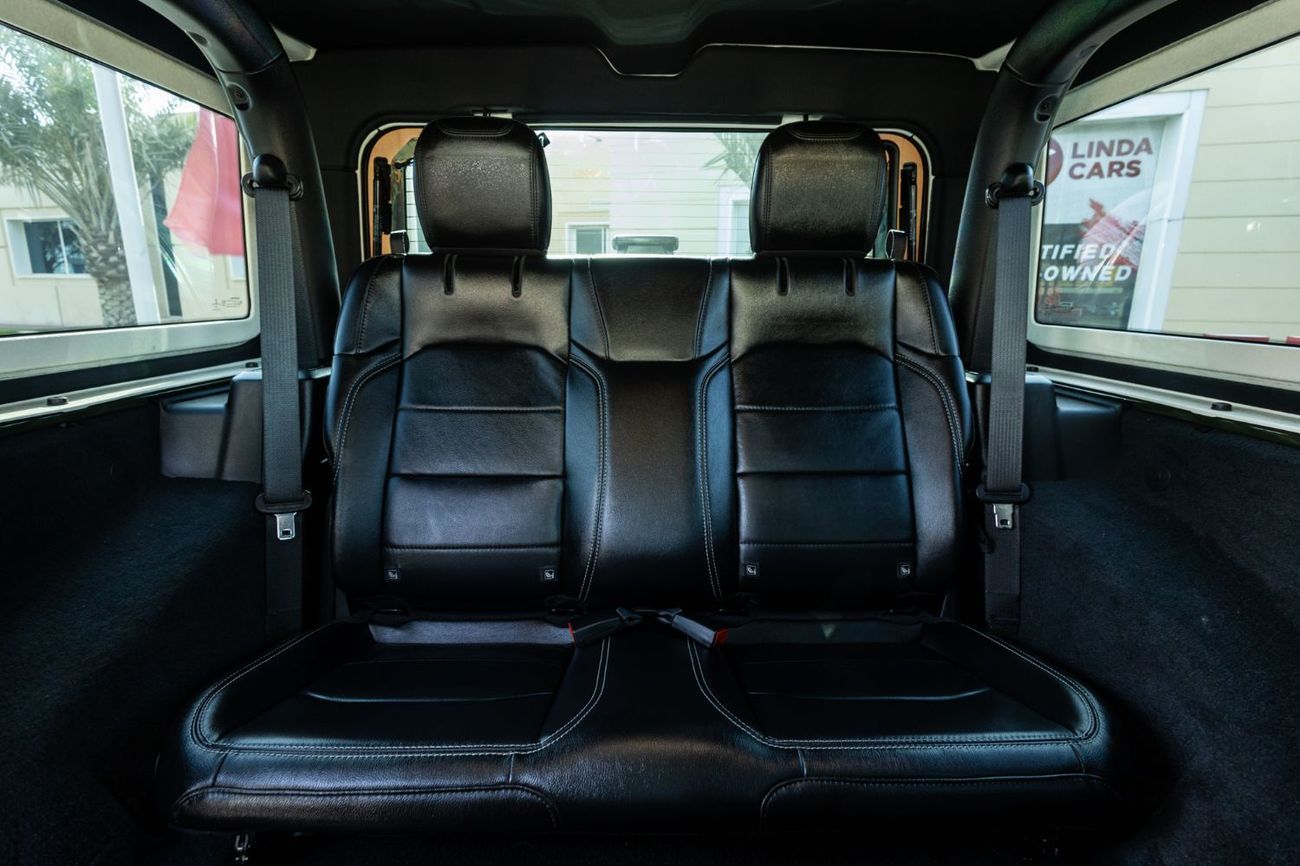 Jeep Wrangler Sahara Plus