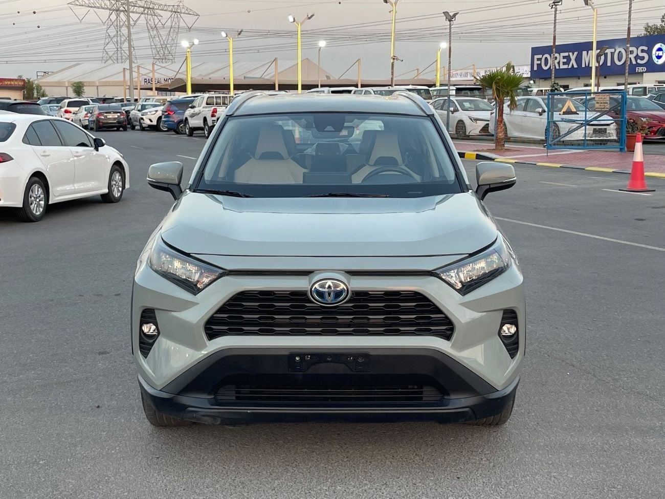 Toyota RAV4 LE 2.5L (219 HP) 2019 TOYOTA RAV4 LE HYBRID 4x4 IMPORTED FROM USA