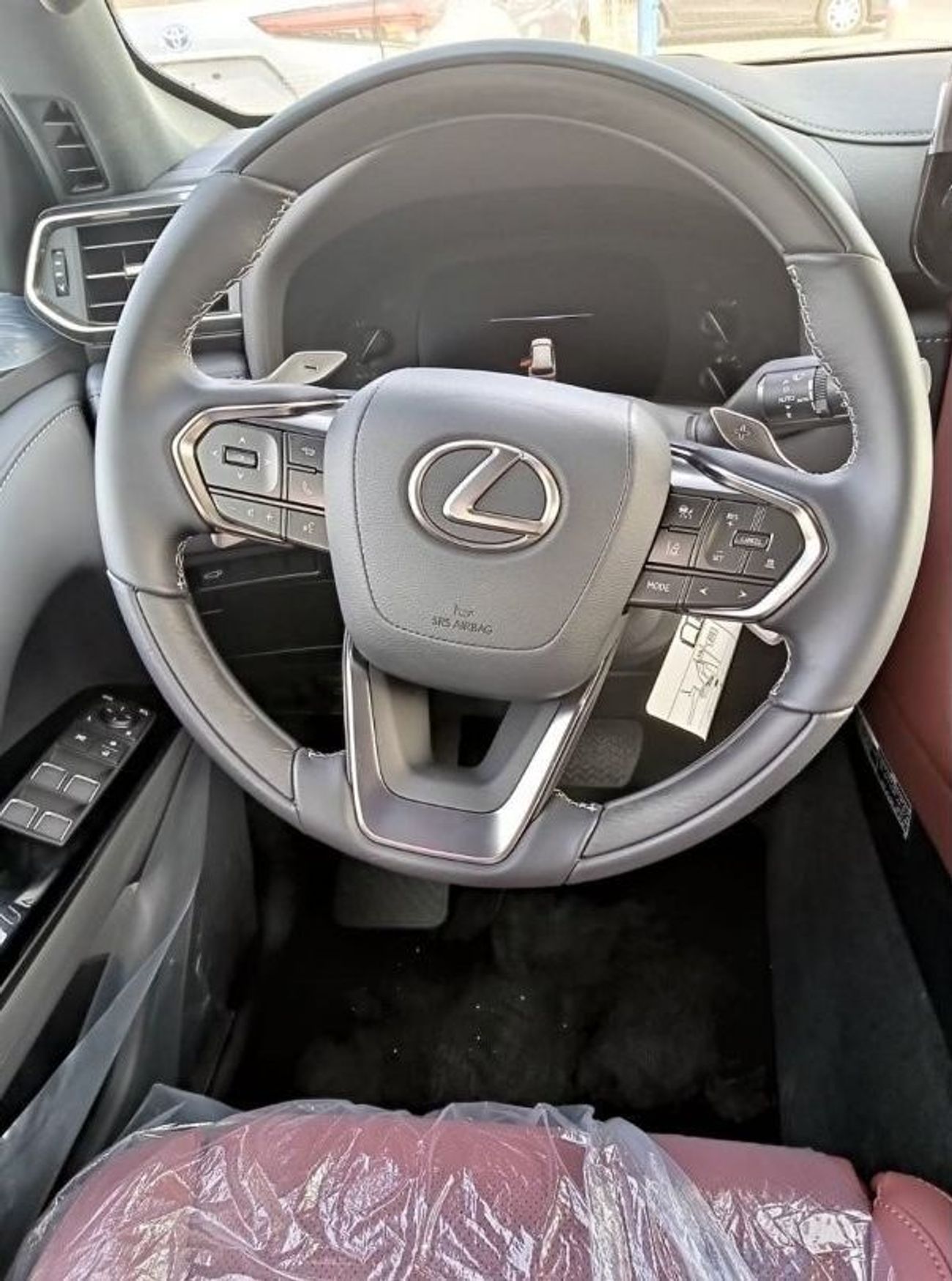 Lexus LX 600 LEXUS LX 600 SIGNATURE-- 7 SEATER