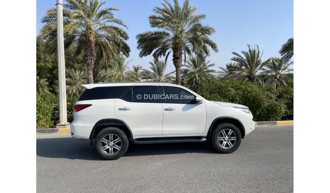 Toyota Fortuner EXR GXR TOYOTA FORTUNER  (GCC  _ SPEC) -  2019- VERY GOOD