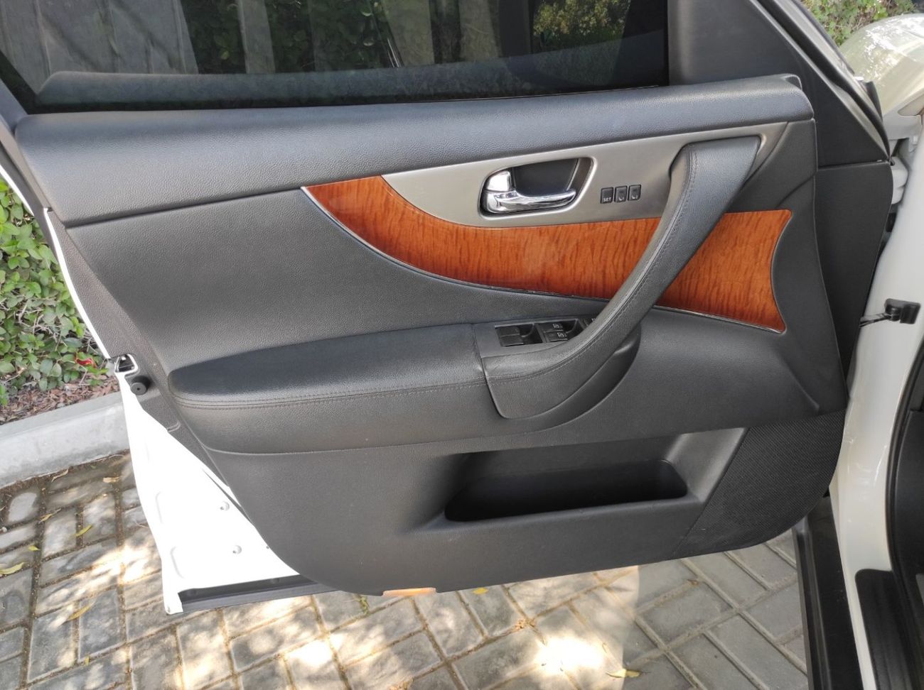 Infiniti Q70 Sports 3.7L Infinity Qx 70 2016 Gcc V6 5 Camera full options no1