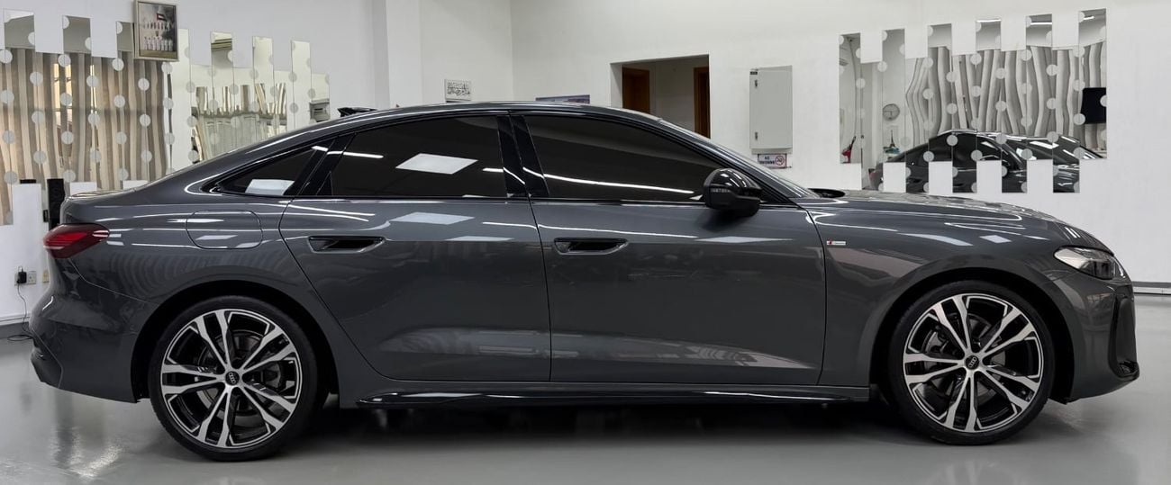 Audi A5 GCC .. Warranty .. Service .. Original paint .. PPF