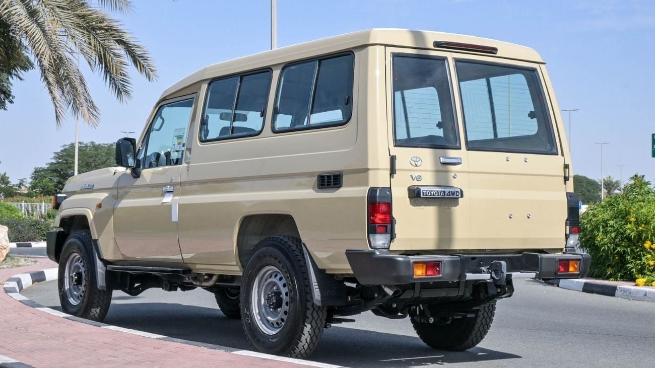 Toyota Land Cruiser 70 LC 78 HARDTOP 4.0L MT ECTAGR020 - 2026 Toyota LC78 3 Doors Hardtop - 4.0L Petrol Manual Beige