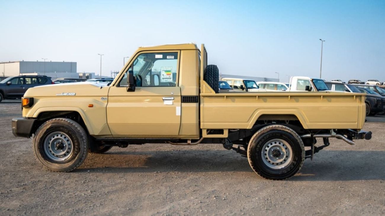 تويوتا لاند كروزر بيك آب 4.0L Single Cabin | Automatic | Petrol | Four Wheel Drive | 2 Doors | V6